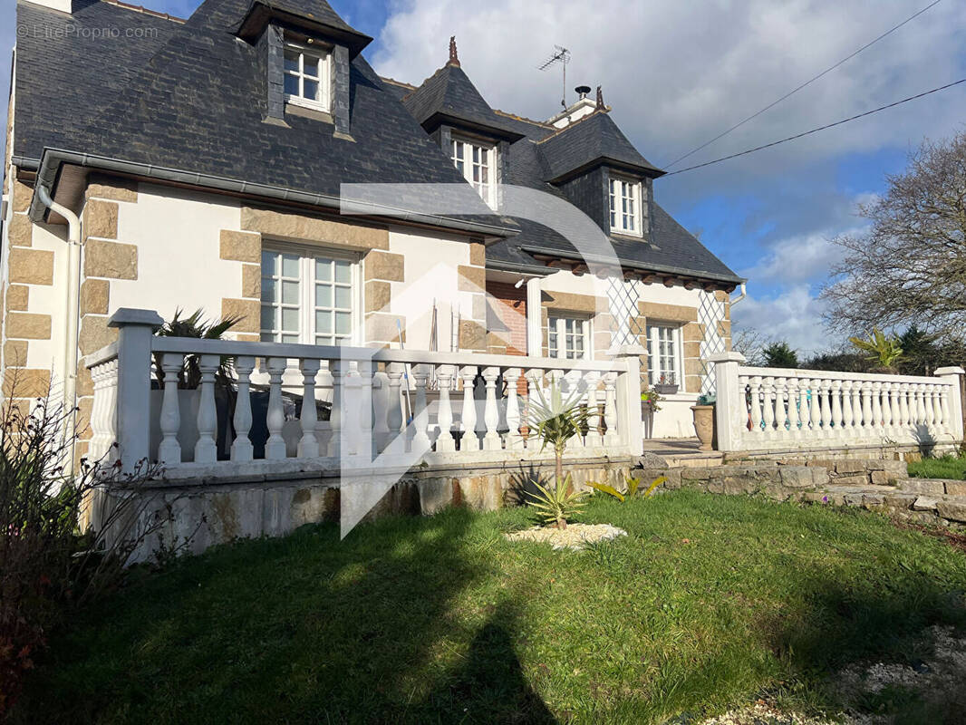 Maison à TREGUEUX