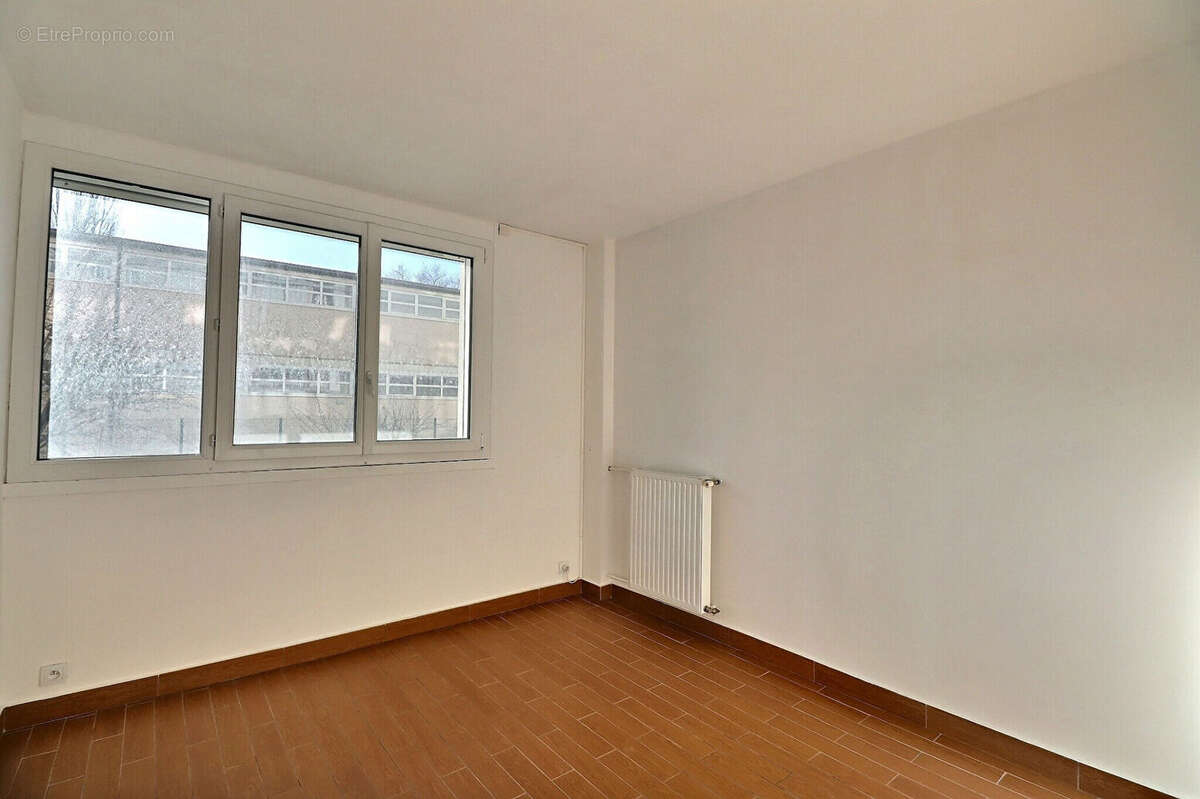 Appartement à MONTROUGE