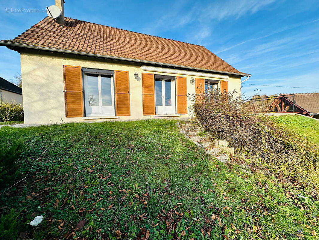 Maison à CHAUMOT