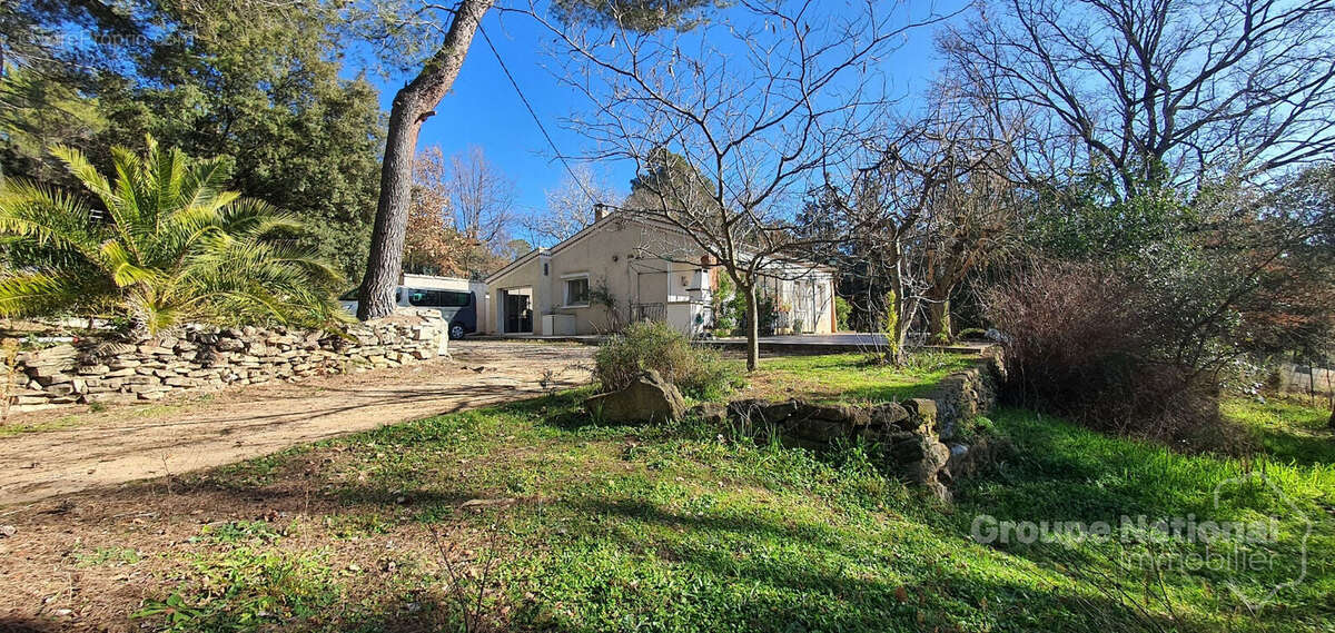 Maison à POURRIERES