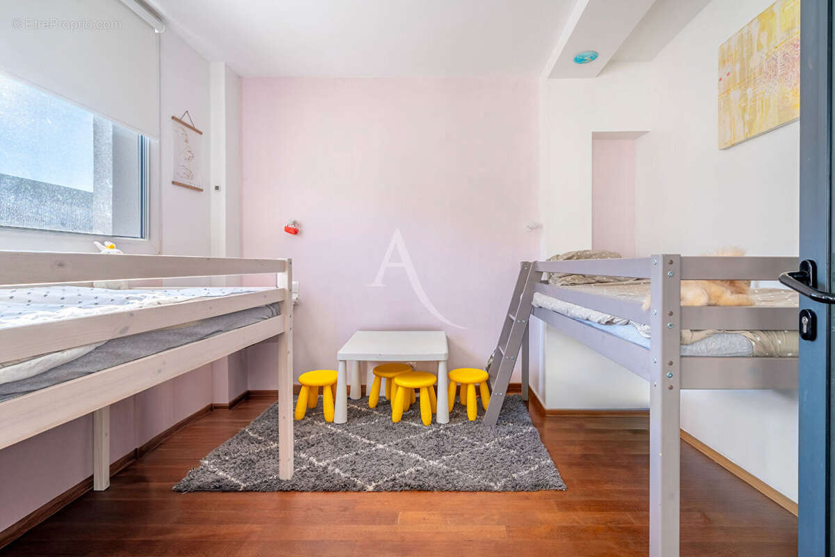 Appartement à IVRY-SUR-SEINE