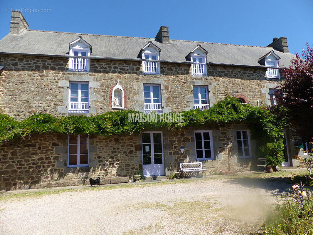 Maison à LA CHAPELLE-AUX-FILTZMEENS