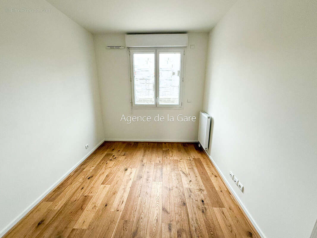 Appartement à SARTROUVILLE