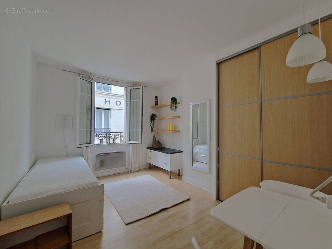 Appartement à PARIS-7E