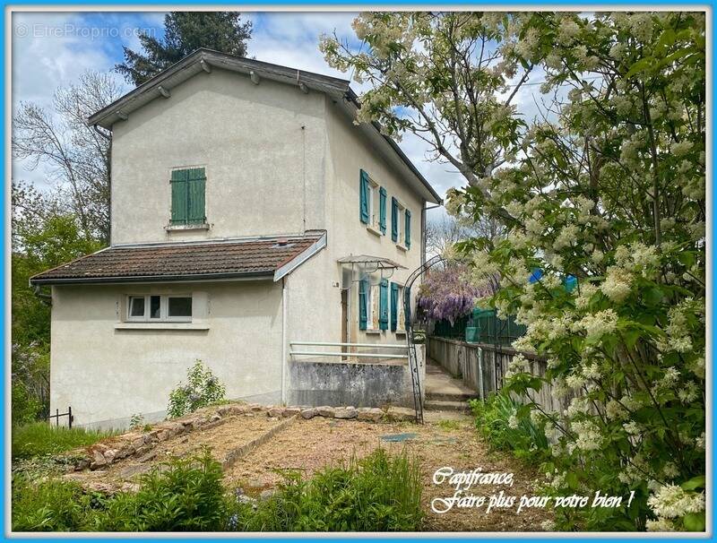 Maison à LA CLAYETTE