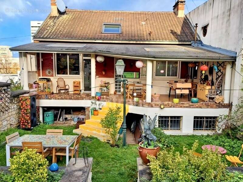 Maison à IVRY-SUR-SEINE