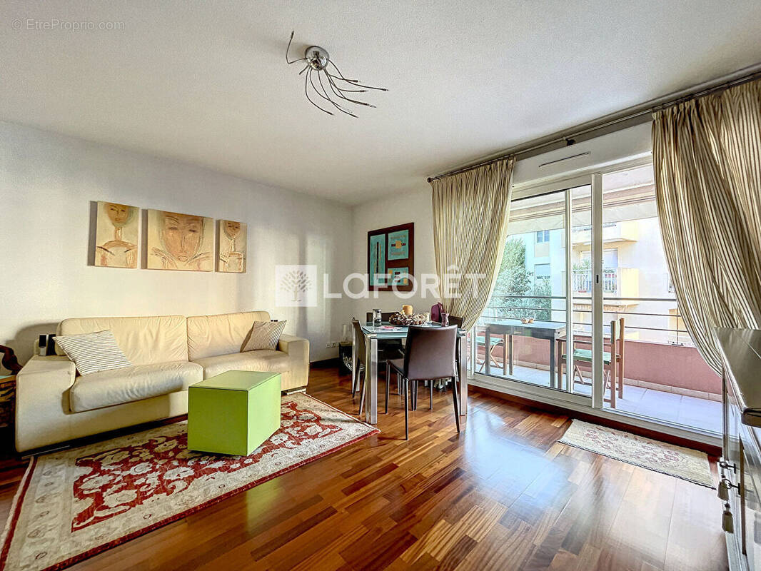 Appartement à MENTON