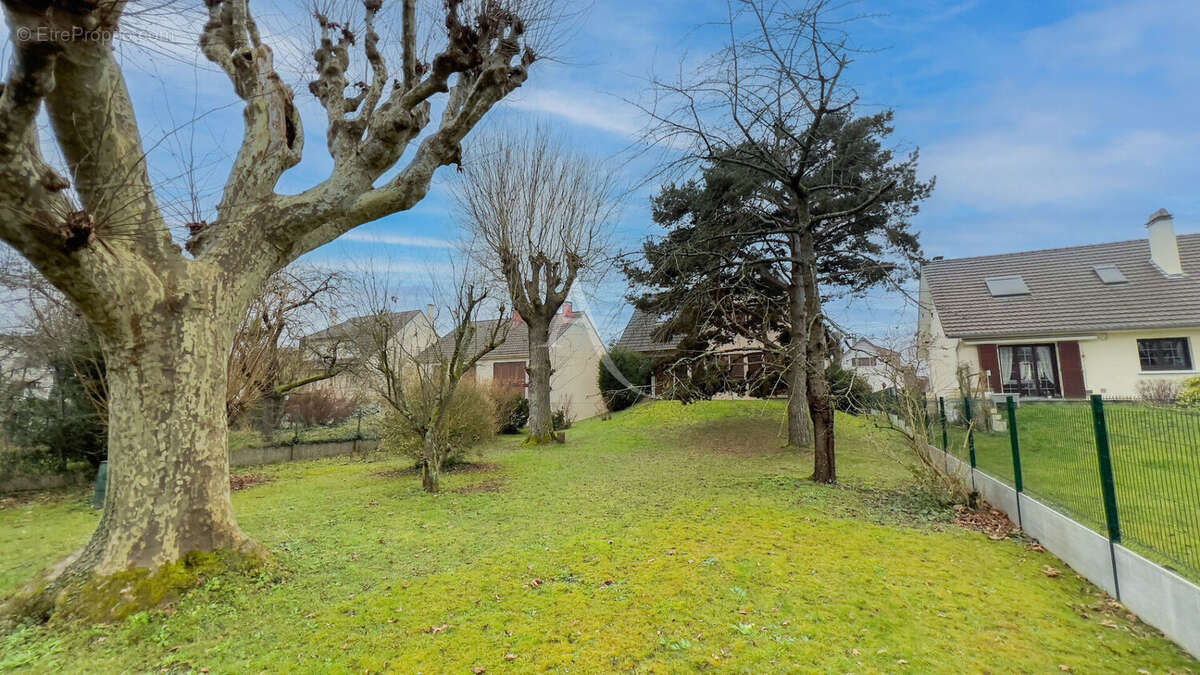 Maison à YERRES