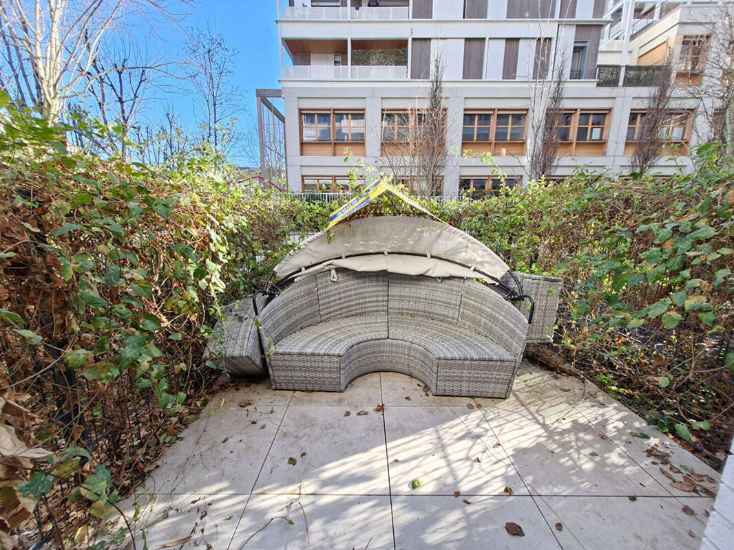 Appartement à ISSY-LES-MOULINEAUX