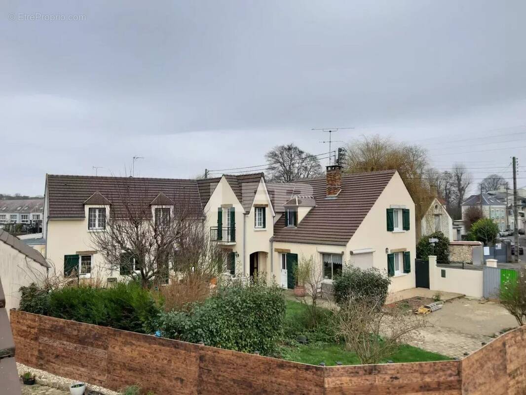 Maison à CHAMPAGNE-SUR-OISE