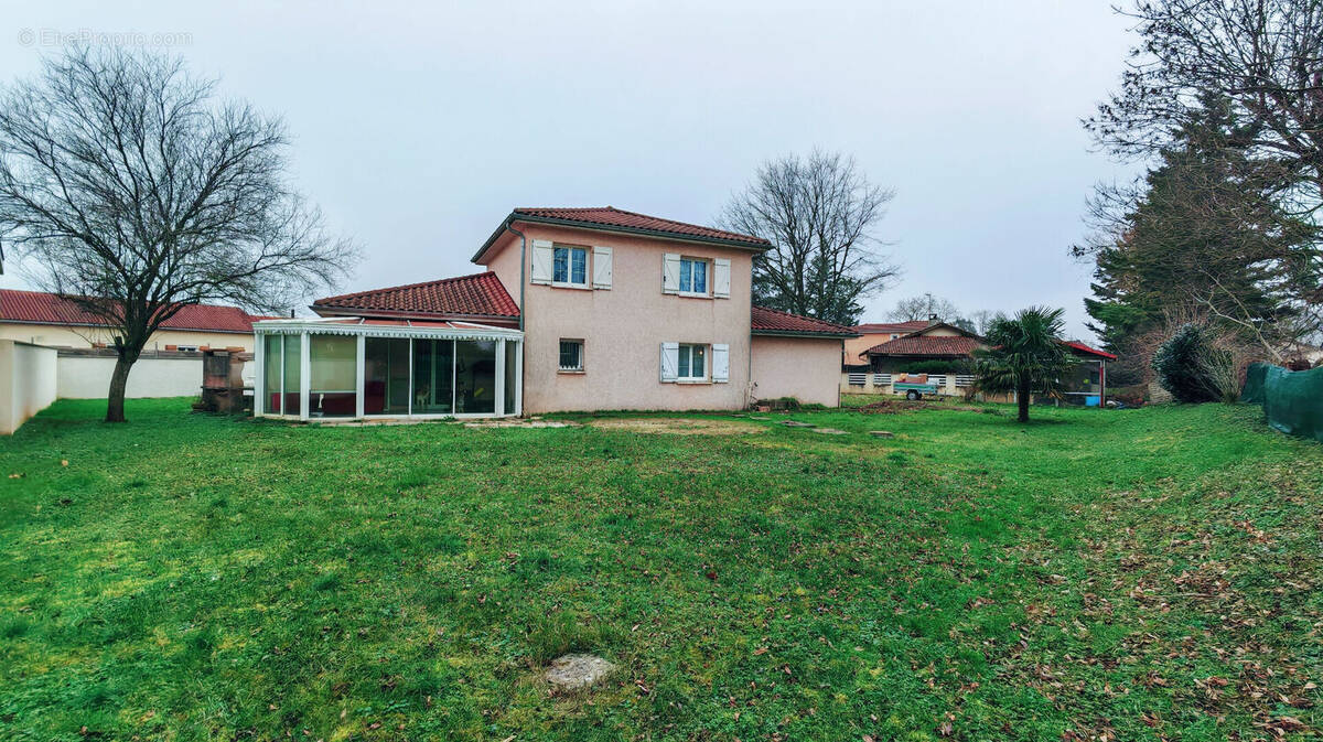 Maison à SAINT-DENIS-EN-BUGEY