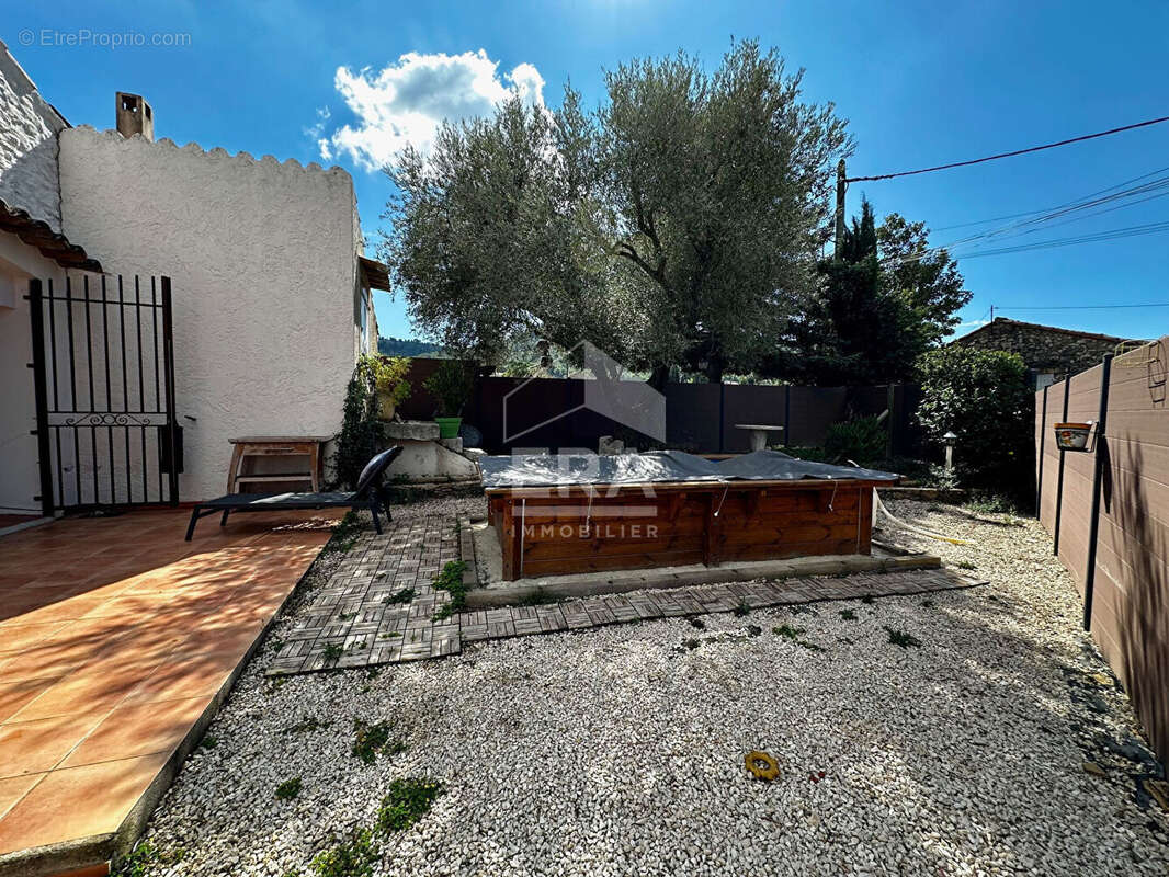 Maison à ROQUEFORT-LA-BEDOULE