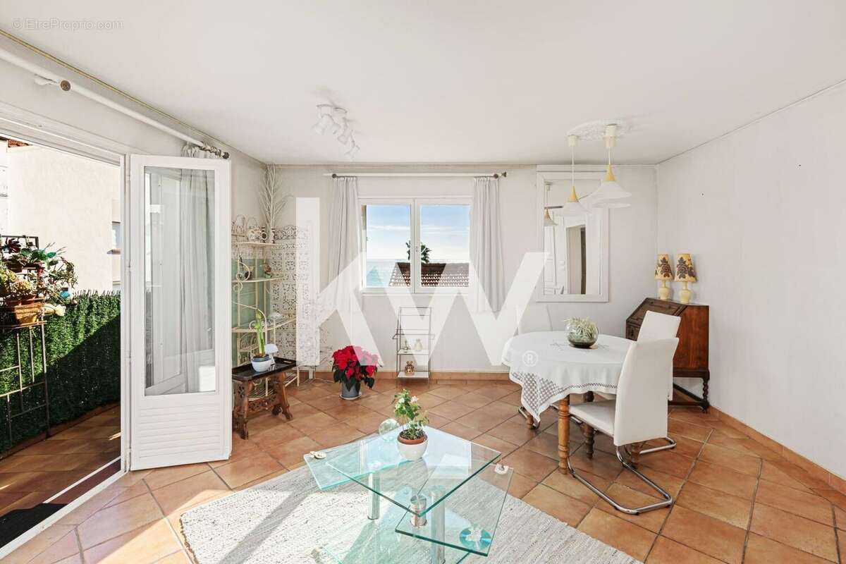 Appartement à FREJUS