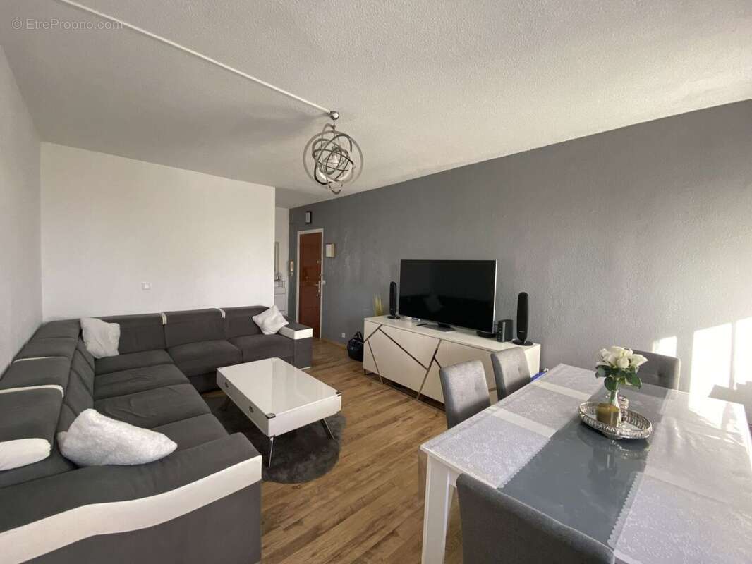 Appartement à FREJUS