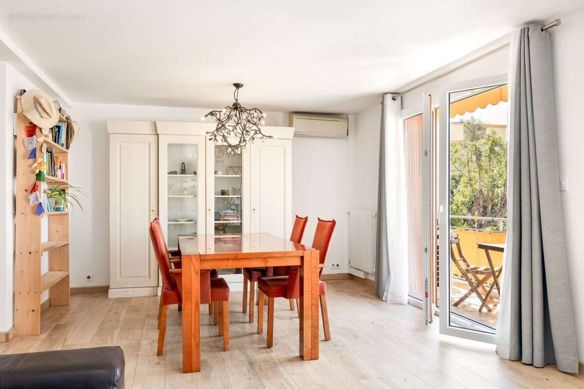 Appartement à SAINT-RAPHAEL