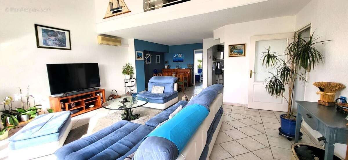 Appartement à FREJUS