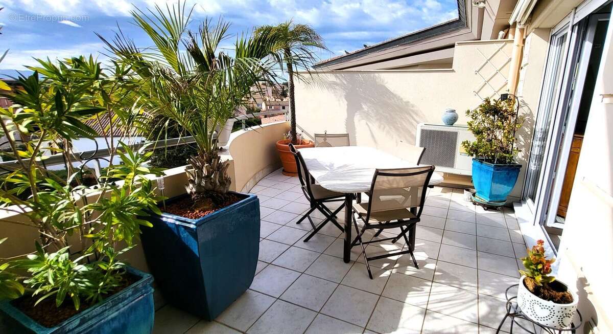 Appartement à FREJUS