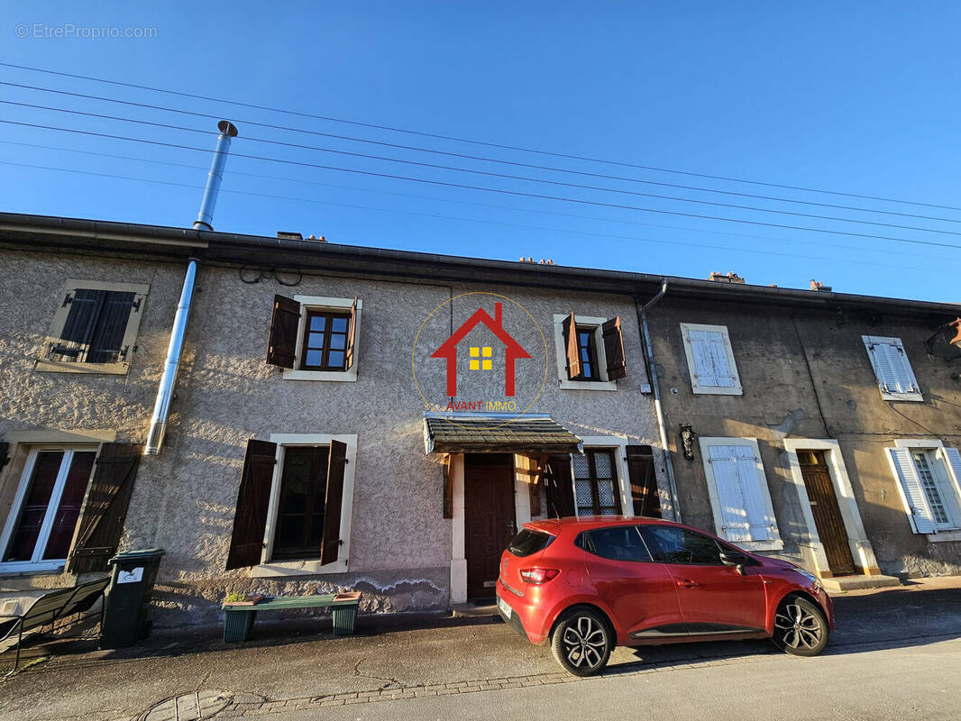 FACADE - Maison à JOEUF