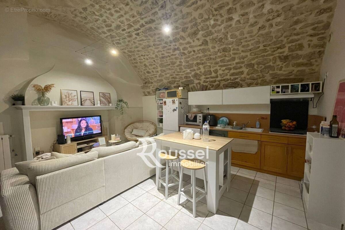 Appartement à POUSSAN