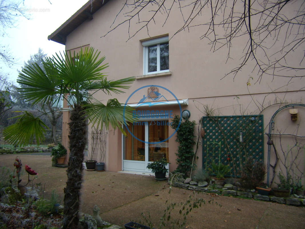 Maison à SENNECEY-LE-GRAND