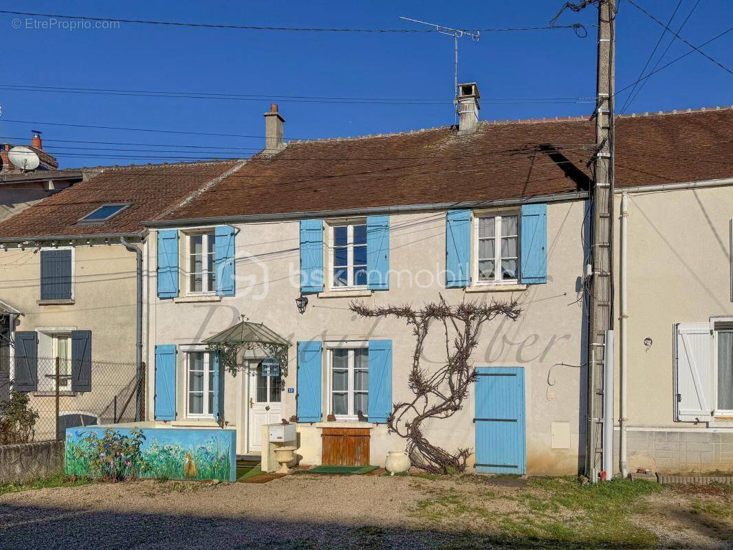 Maison à JOUY-SUR-MORIN