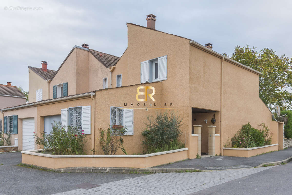 Maison à CERGY