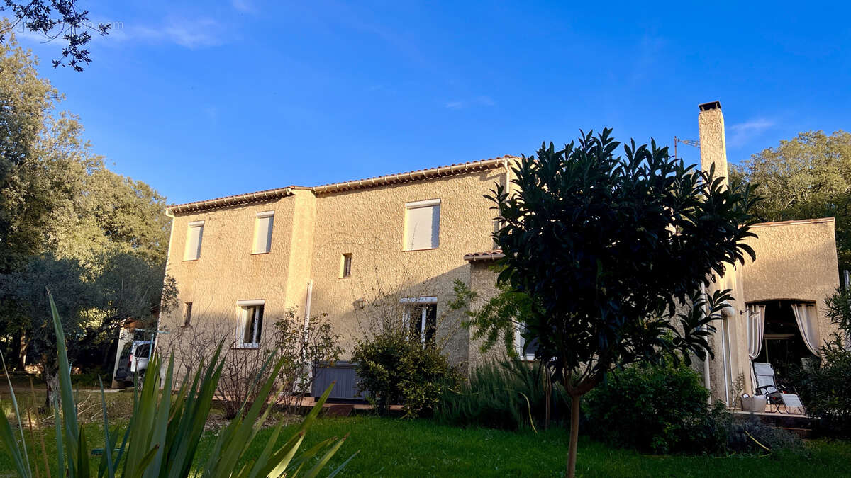 Maison à FORCALQUIER