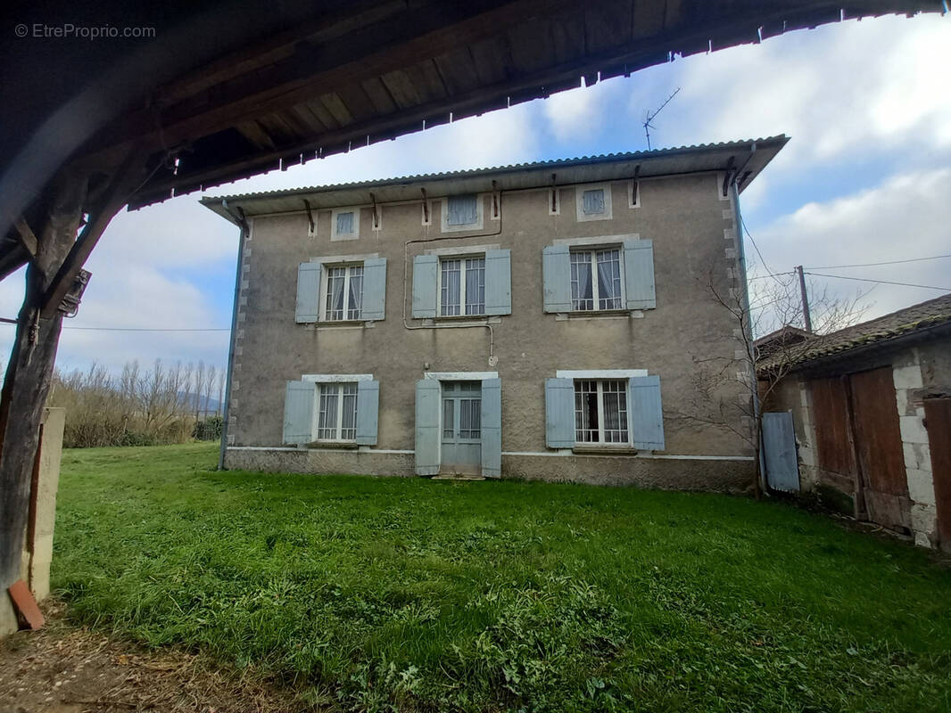 Maison à SAINT-SYLVESTRE-SUR-LOT