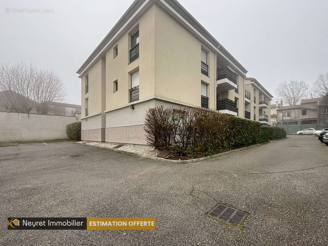 Appartement à SAINT-GENIS-LAVAL