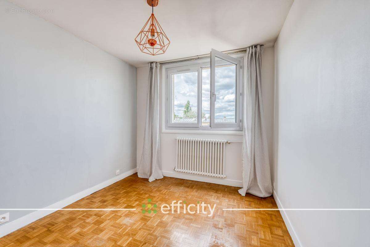 Appartement à LE PERREUX-SUR-MARNE