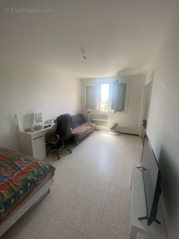 Appartement à MARSEILLE-5E