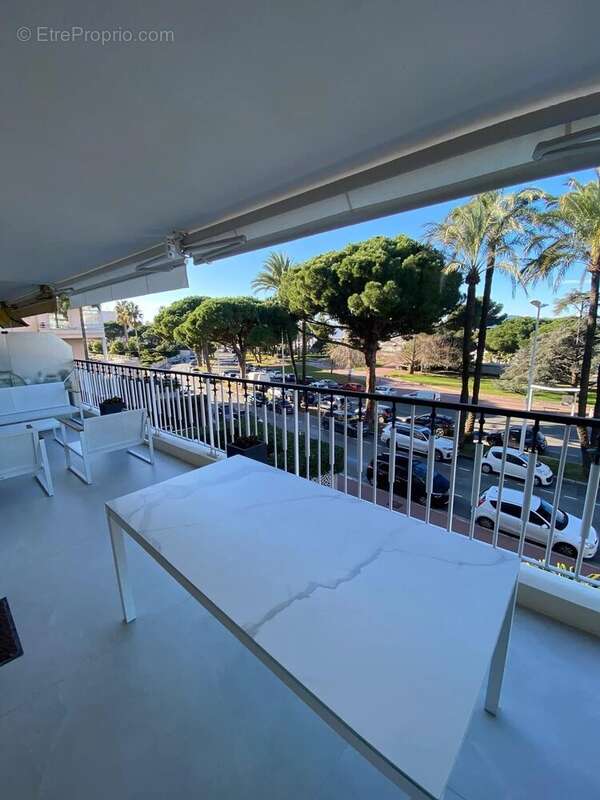 Appartement à CANNES