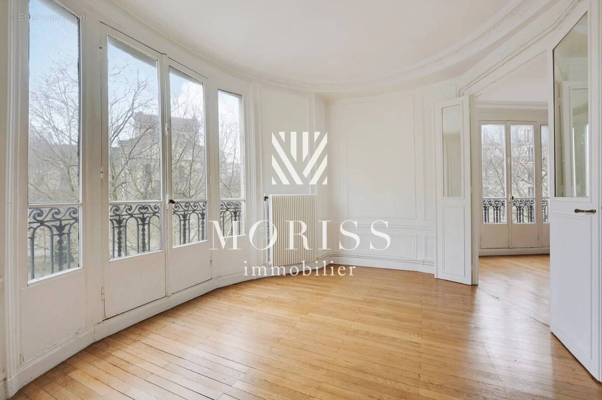 Appartement à PARIS-14E