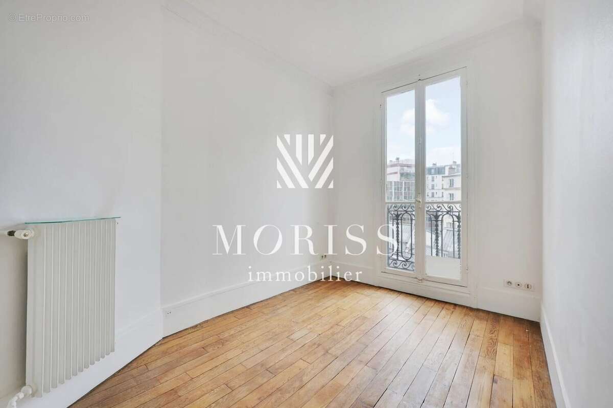 Appartement à PARIS-14E