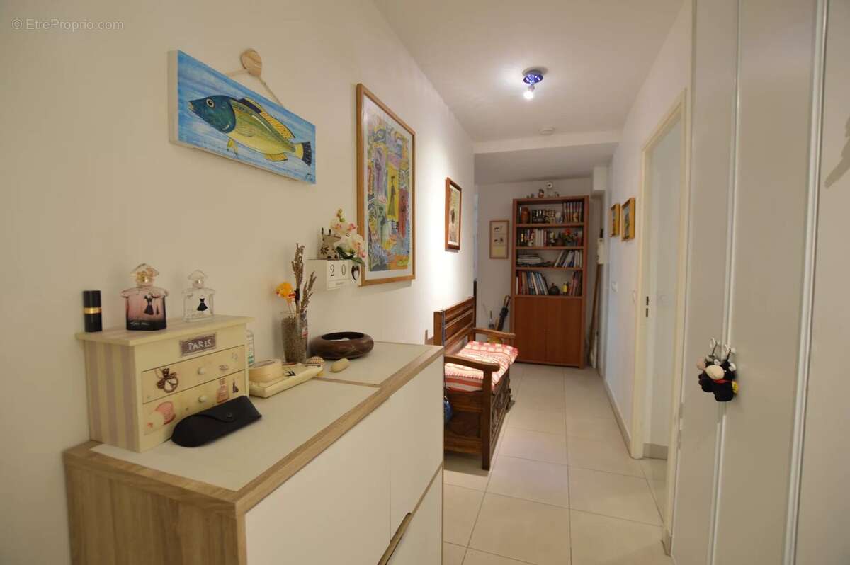 Appartement à MAUGUIO