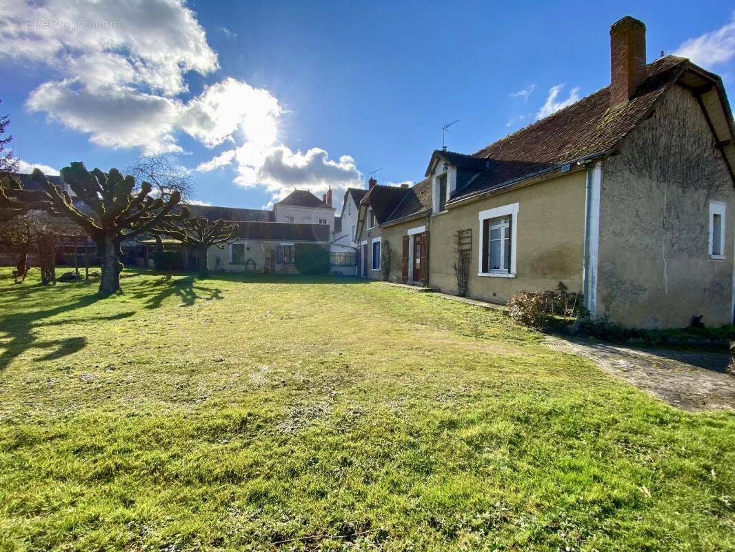 Maison à SAINT-JEAN-SAINT-GERMAIN