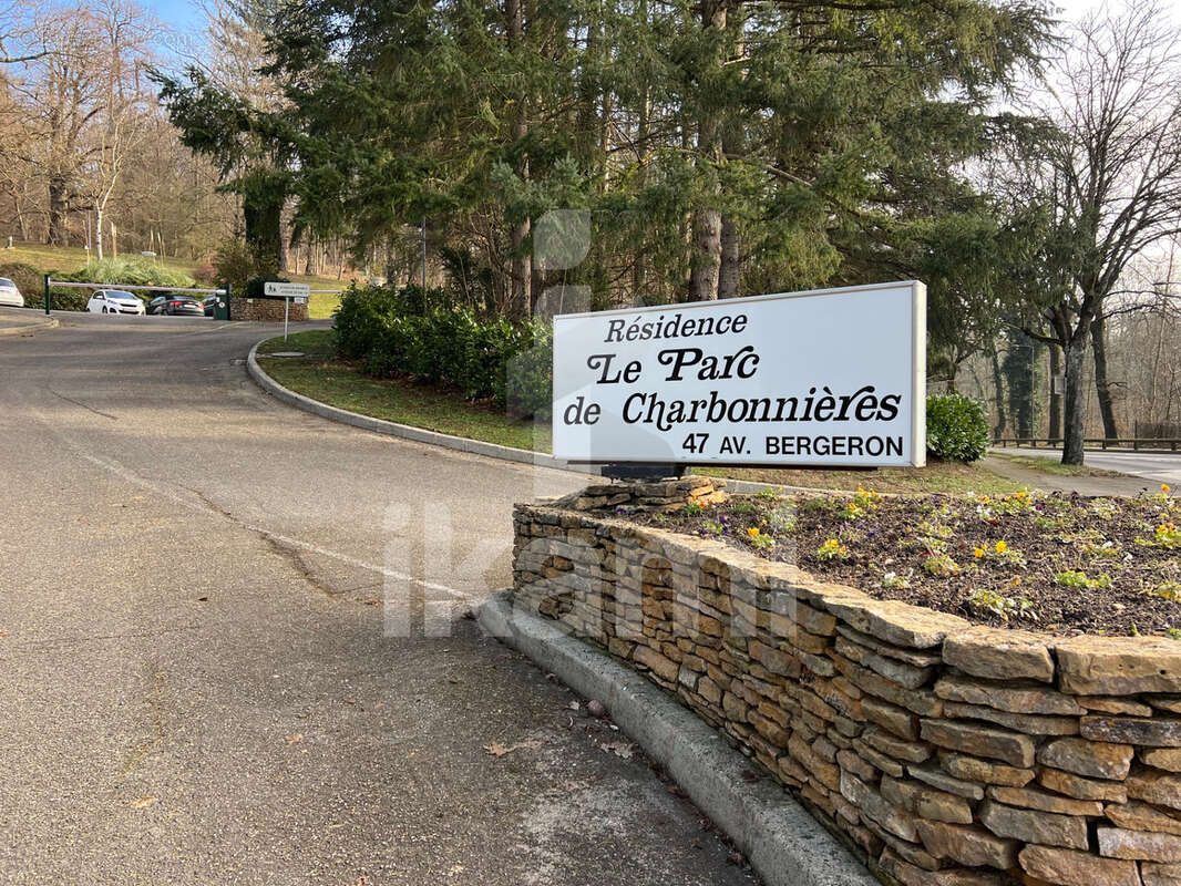 Appartement à CHARBONNIERES-LES-BAINS