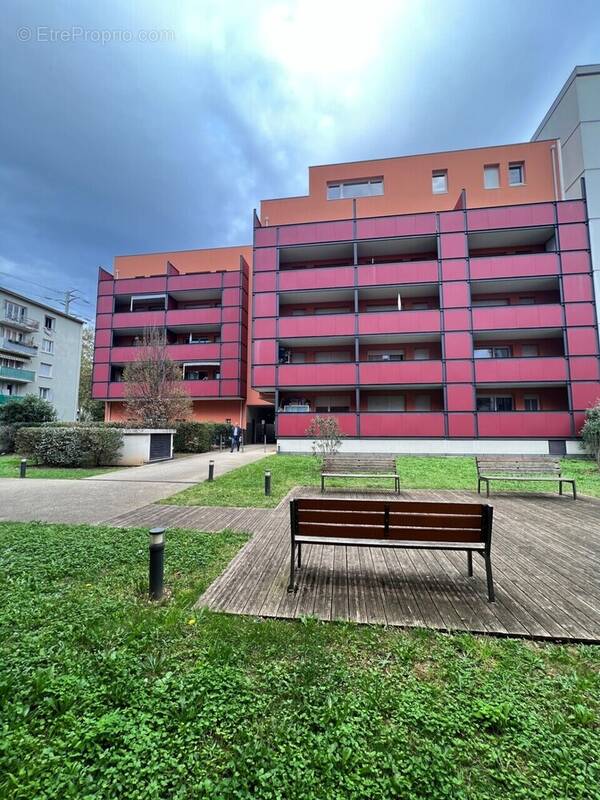 Appartement à VENISSIEUX