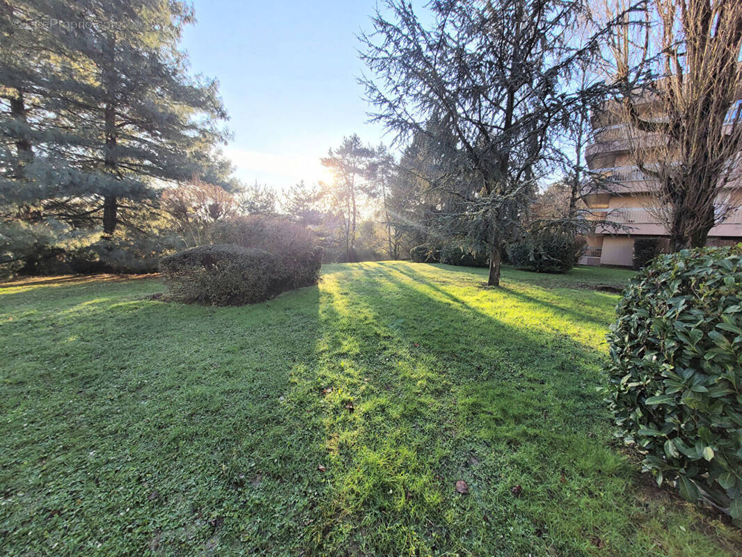 Appartement à VERRIERES-LE-BUISSON