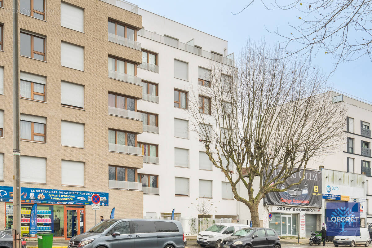 Appartement à LES PAVILLONS-SOUS-BOIS