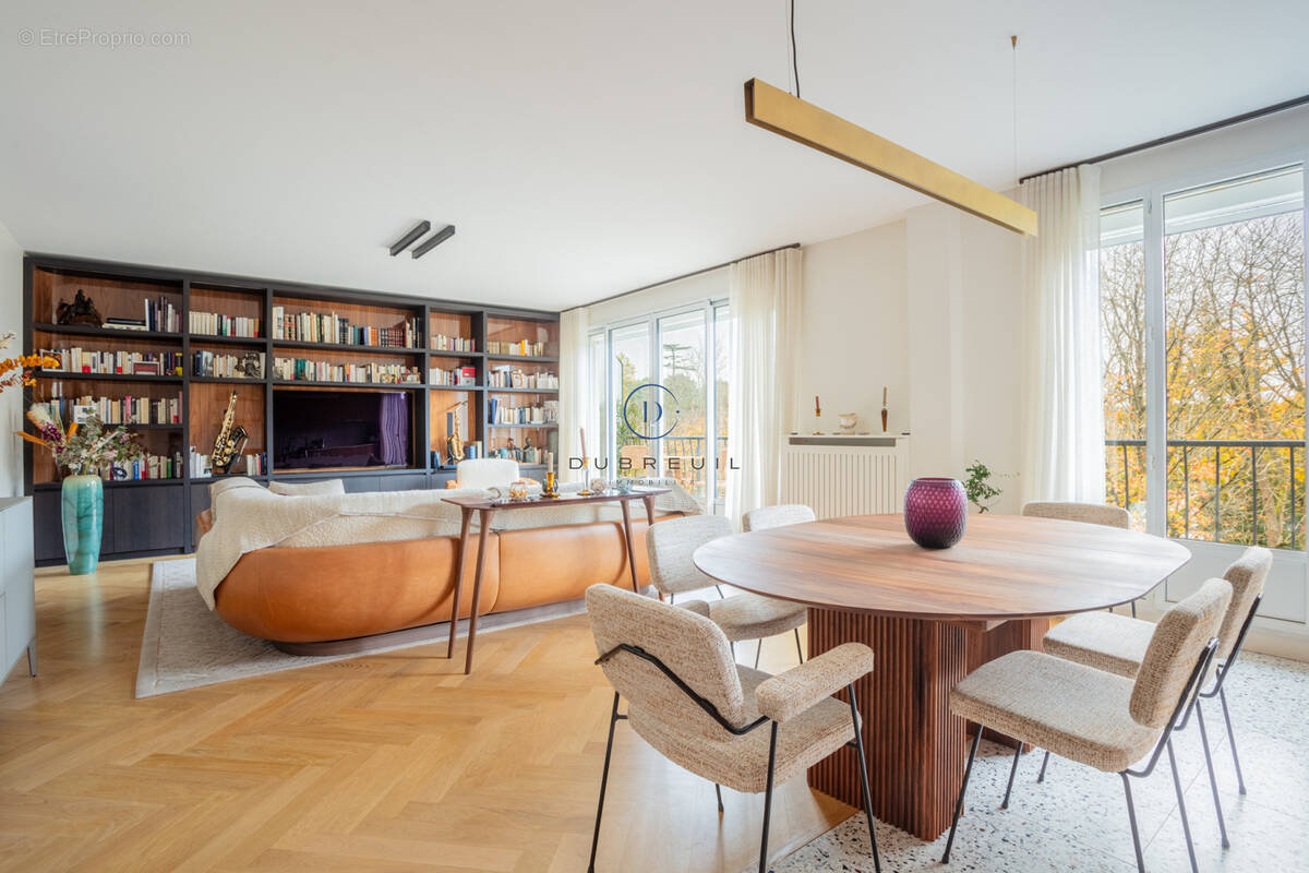 Appartement à NEUILLY-SUR-SEINE