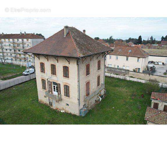 Maison à LES ABRETS