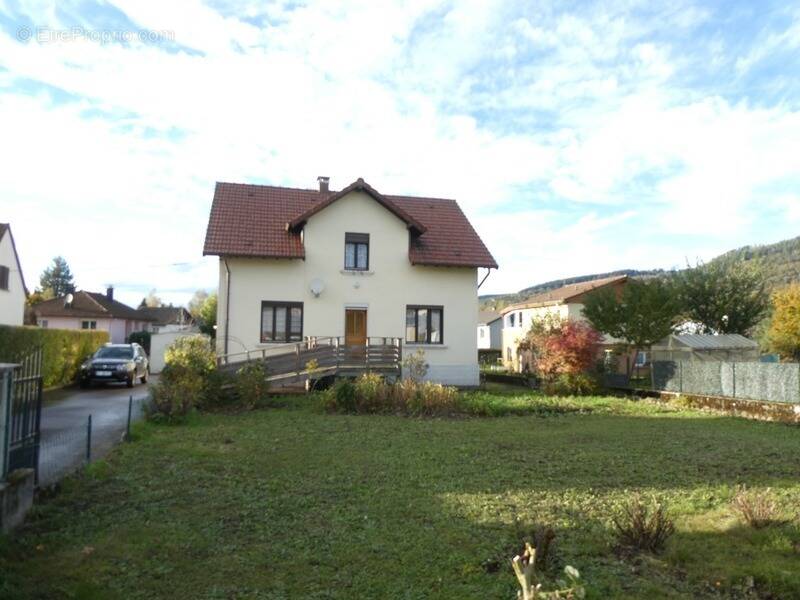 Maison à LE THILLOT