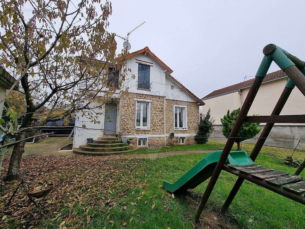 Maison à LIMEIL-BREVANNES