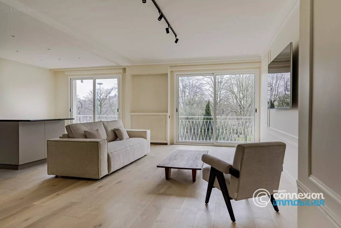 Appartement à NEUILLY-SUR-SEINE