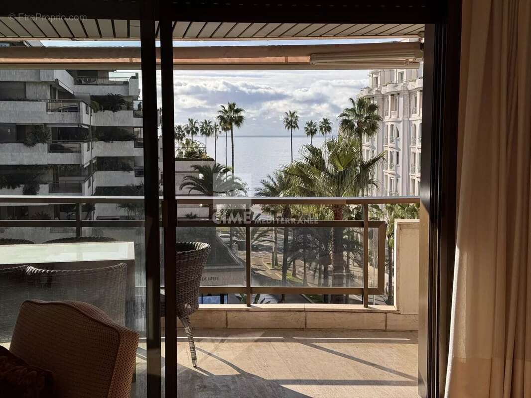 Appartement à CANNES