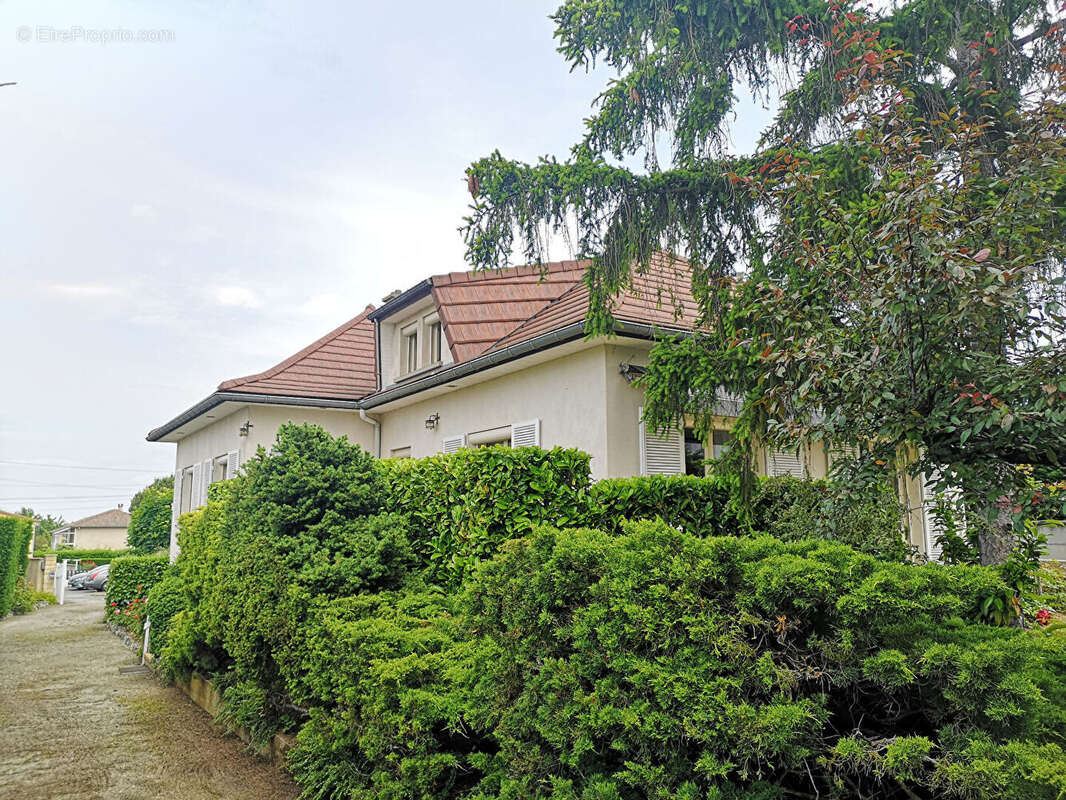 Maison à SAVIGNEUX