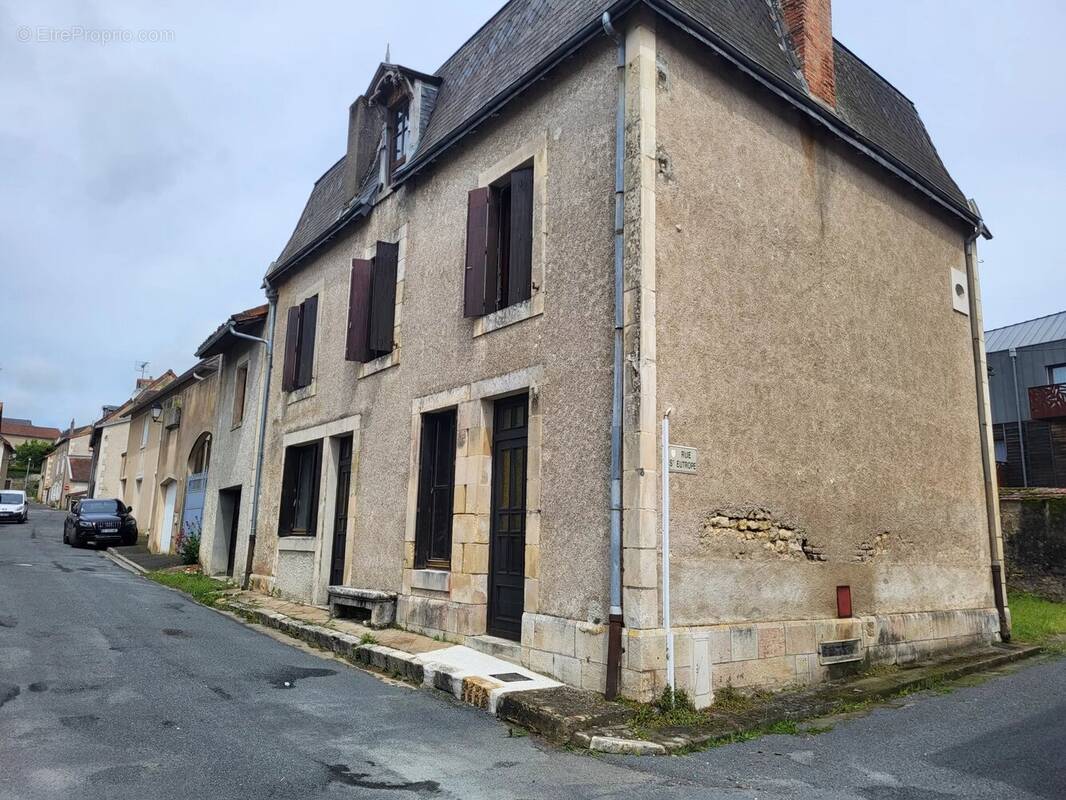 Maison à SAINT-SAVIN