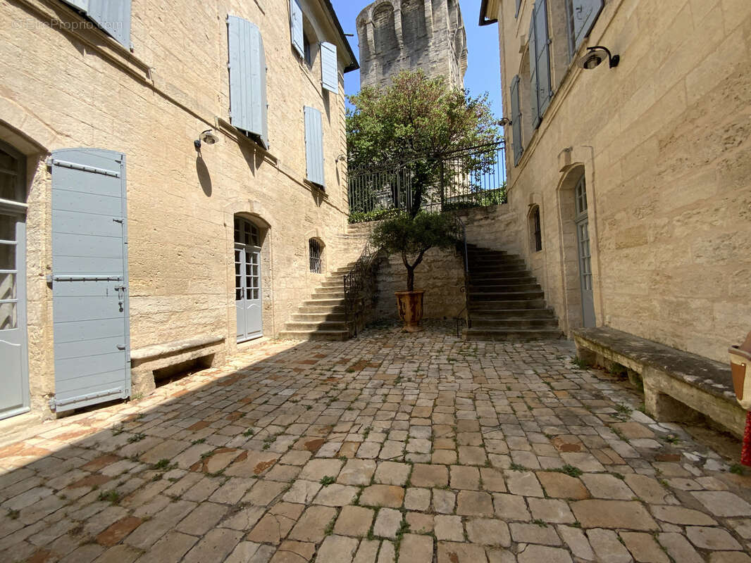 Appartement à UZES