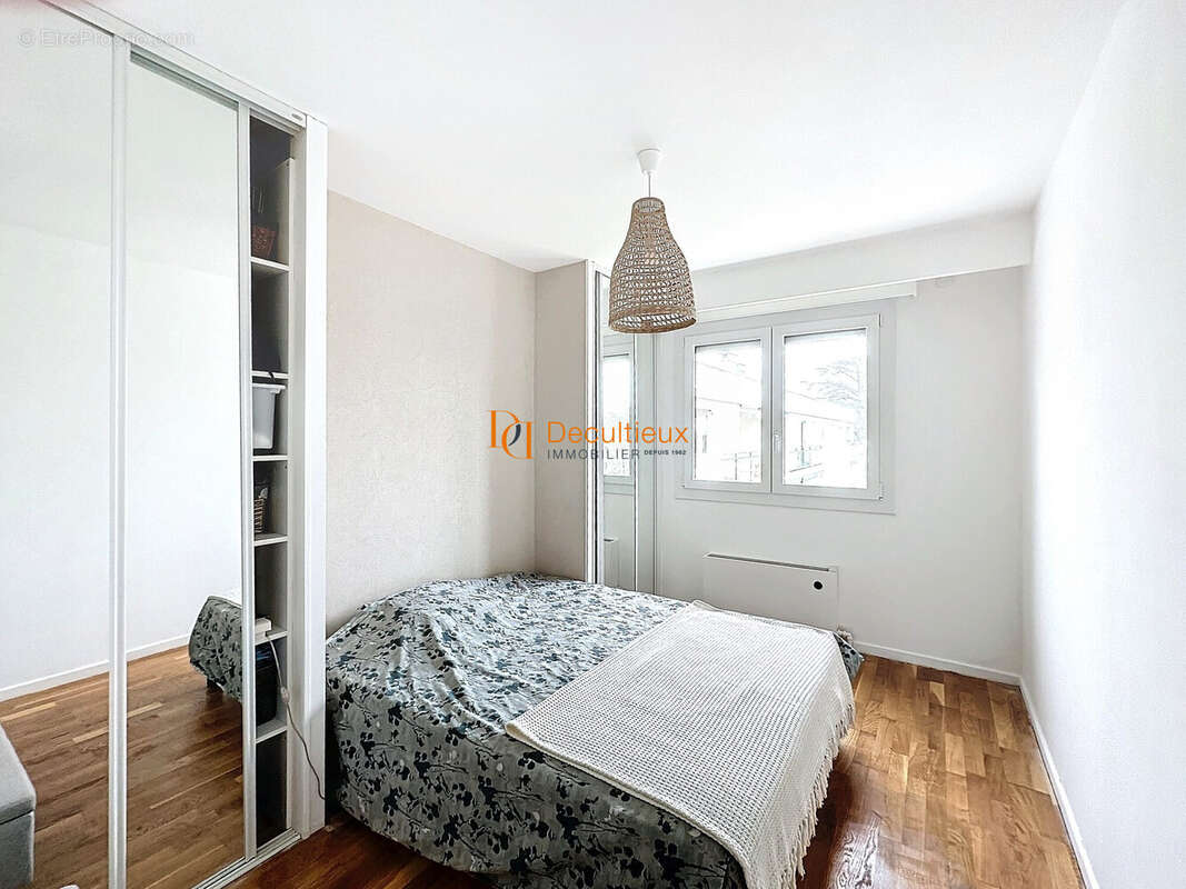 Appartement à CHARBONNIERES-LES-BAINS